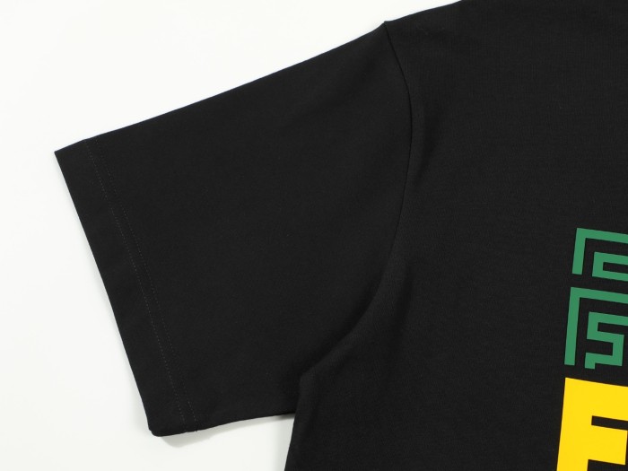 超奇跡の入荷☆ フェンディ 偽物通販  の半袖Tシャツ