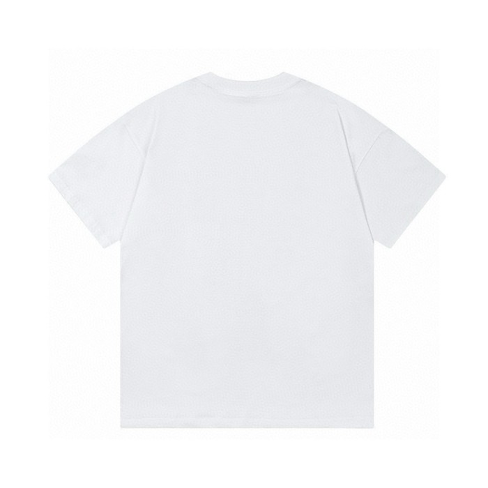日本未入荷 グッチ スーパーコピー のデジタル直噴イラストアルファベットロゴ半袖Tシャツ