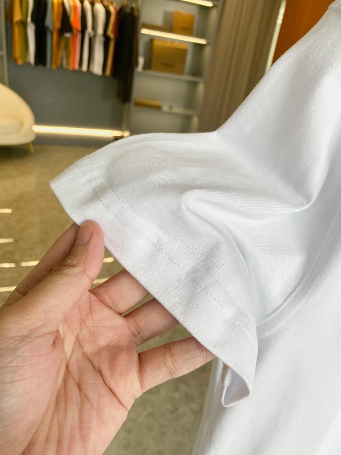 【限定】 バーバリー コピーおすすめ の半袖Tシャツ