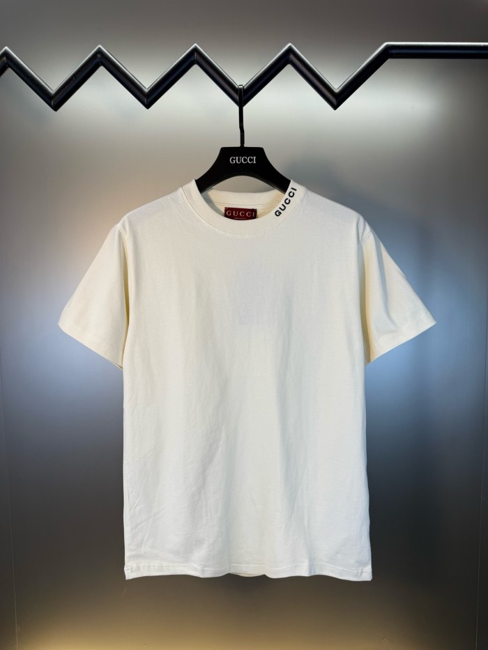 【限定】 グッチ スーパーコピー のネックアルファベット半袖Tシャツ