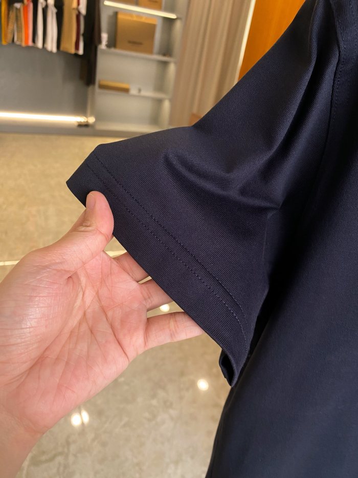 【話題商品！】バーバリー 激安通販 の半袖Tシャツ