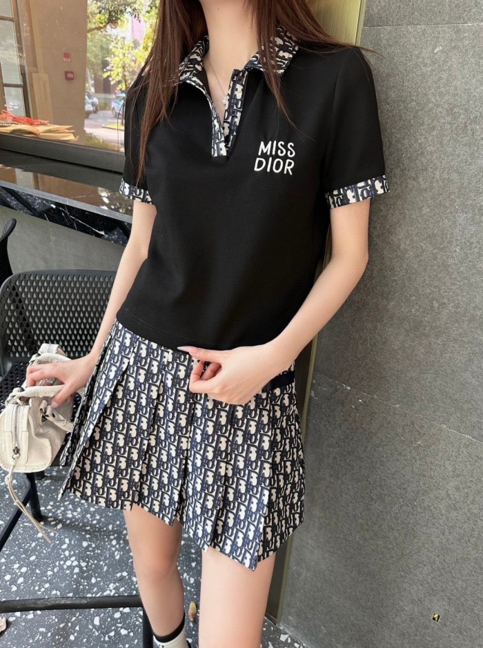 【限定】ディオール 激安通販 のTシャツ➕プリーツスカートセット2色