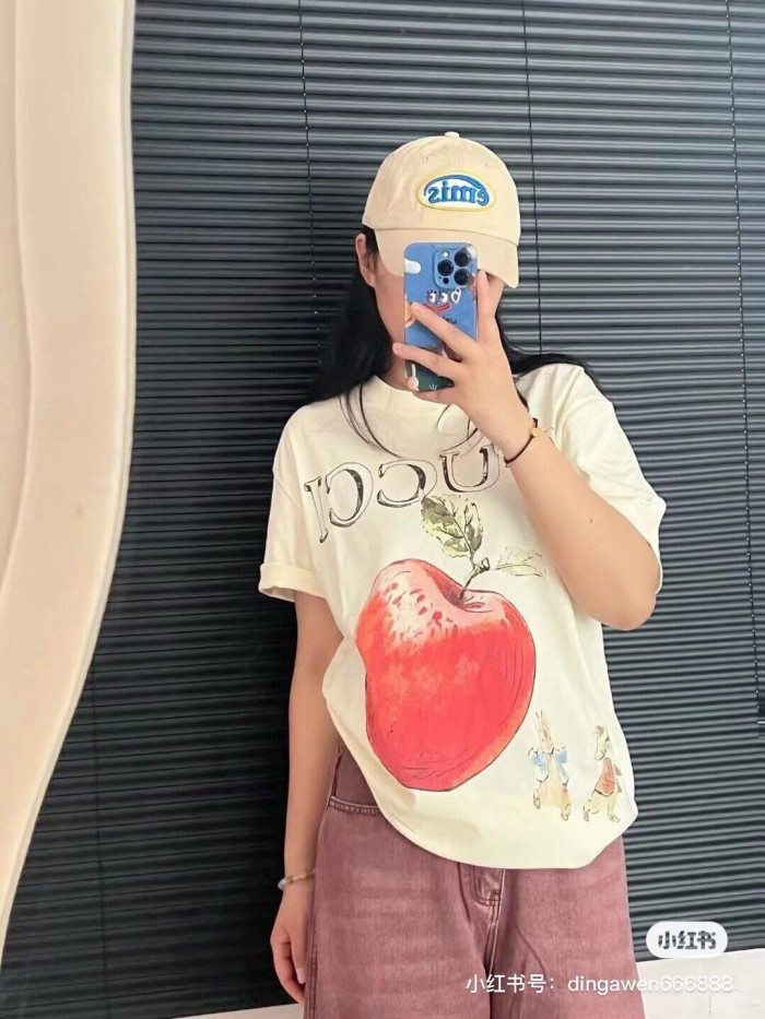 【限定】グッチ スーパーコピー のピーターラビット落書き黒鉛プリント男女カップル丸首半袖Tシャツ