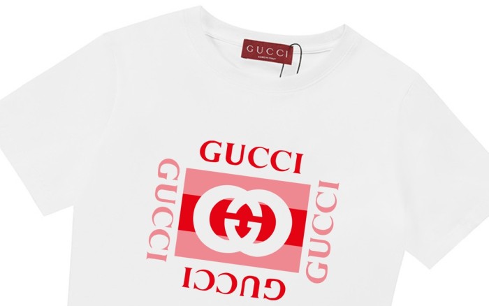 ★超人気 グッチ コピーおすすめ のアルファベットロゴショルダーウエストトリムタイプレディース半袖Tシャツ