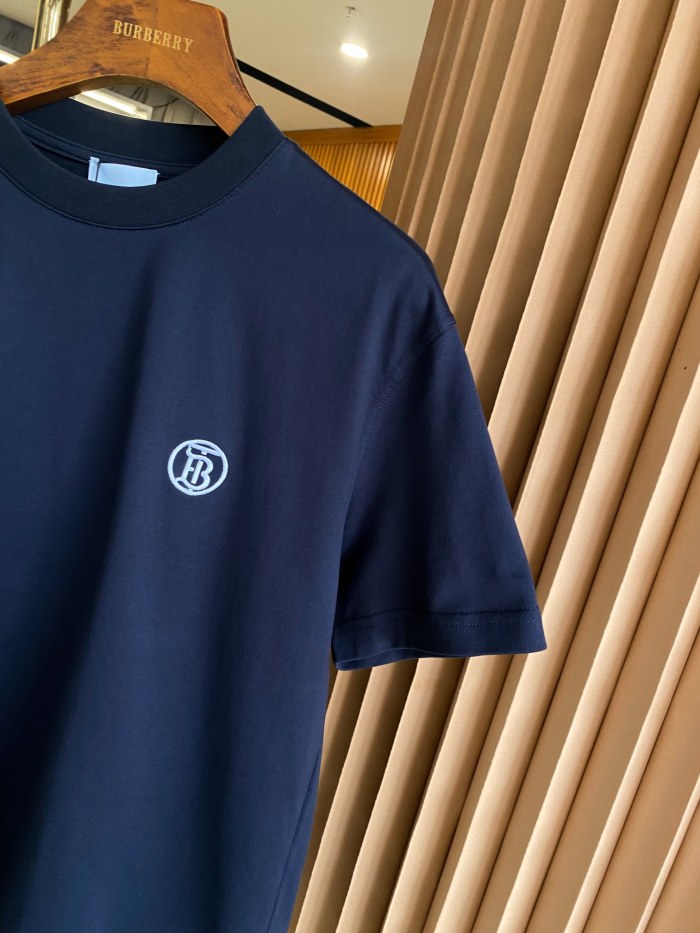 【話題商品！】バーバリー 激安通販 の半袖Tシャツ