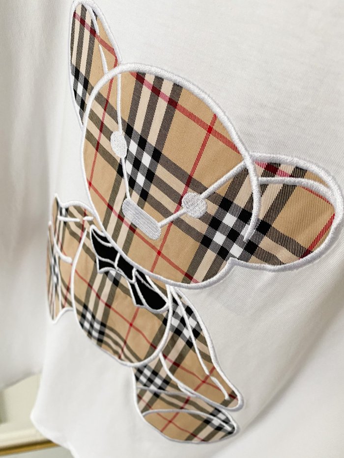 使い勝手良し バーバリー n級品 の小熊刺繍チェックシール綿素材ゆったり半袖Tシャツ