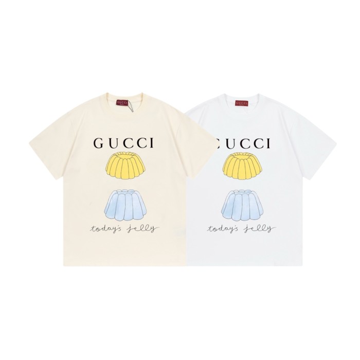 【話題商品！】グッチ n級品 のデジタル直噴イラストアルファベットロゴ半袖Tシャツ