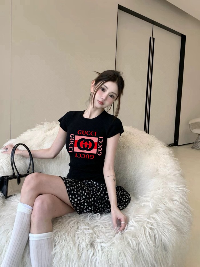 【限定】グッチ コピー のアルファベットロゴショルダーウエストトリムタイプレディース半袖Tシャツ