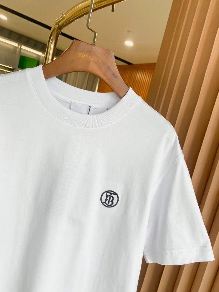 【限定】 バーバリー コピーおすすめ の半袖Tシャツ