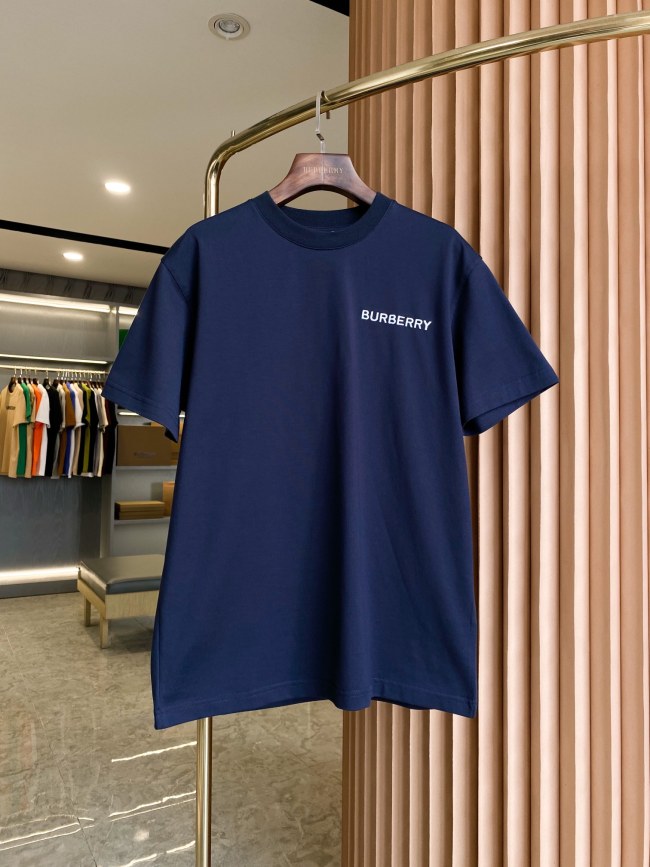 入手困難 バーバリー 偽物通販 の背中TB刺繍コットン半袖Tシャツ