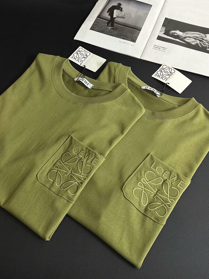 追跡付 ロエベ 激安通販 のアボカド色ポケット刺繍半袖Tシャツ