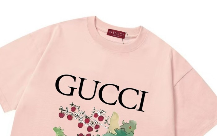 日本未入荷 グッチ 激安偽物 の速デジタル直噴趣味猫ロゴ男女同型半袖Tシャツ