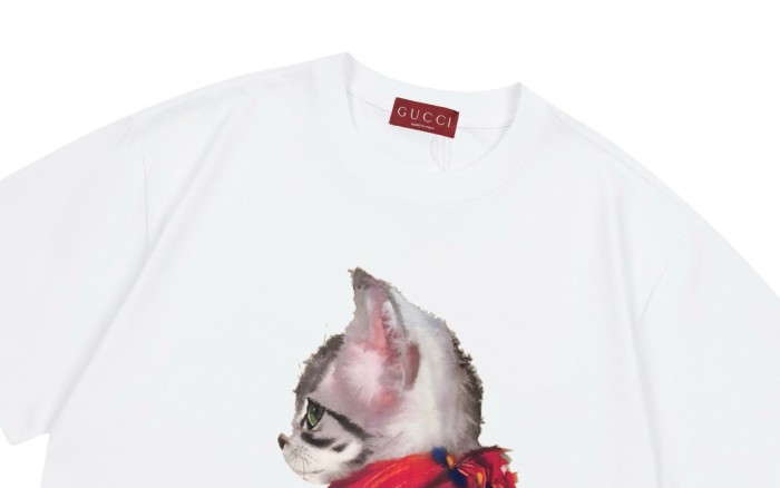 一目惚れ♪ グッチ スーパーコピー のデジタルストレートマフラー猫ロゴ男女同型半袖Tシャツ