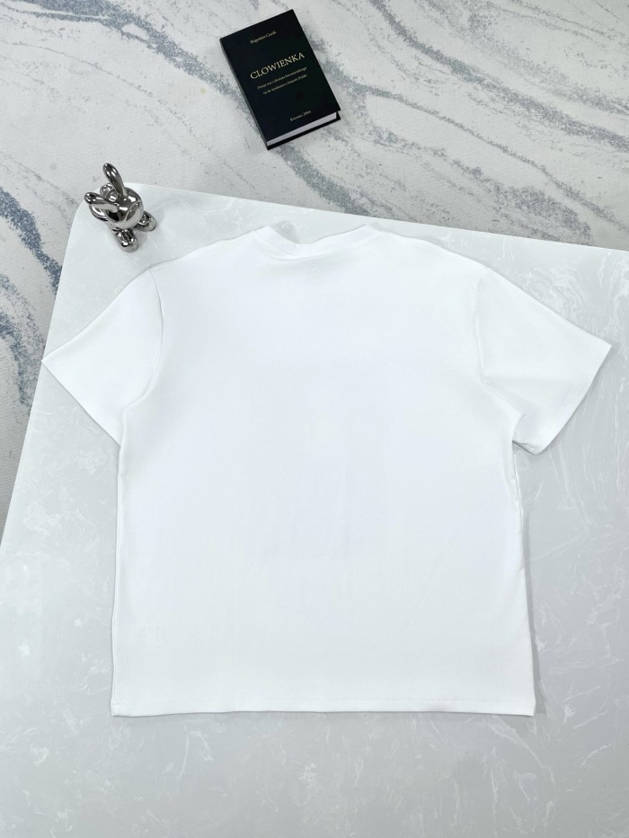 累積売上総額第１位！ ロエベ n級品 の プリントクルーネック半袖Tシャツ