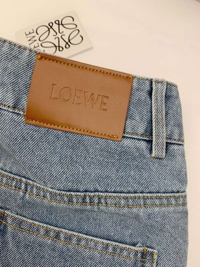 超奇跡の入荷☆ ロエベ n級品 のレーザープリントデニムパンツ