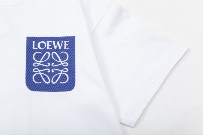 高品質 ロエベ スーパーコピー の立体ポケットロゴ刺繍半袖Tシャツ