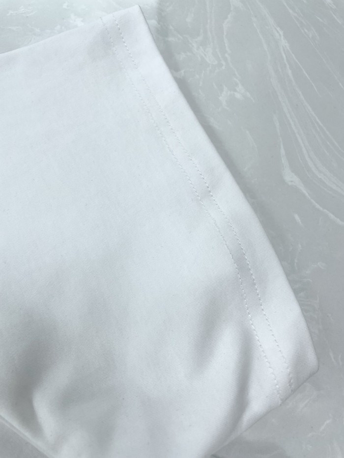 累積売上総額第１位！ ロエベ n級品 の プリントクルーネック半袖Tシャツ