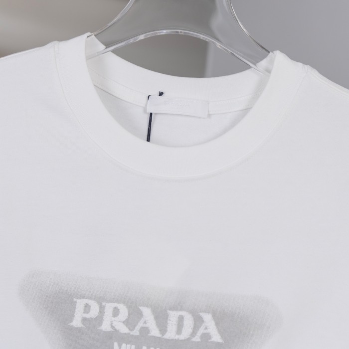 使い勝手良し プラダ スーパーコピー の半袖Tシャツ