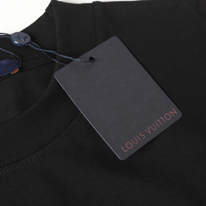 超奇跡の入荷☆ プラダ n級品 の落書きアルファベットロゴプリント半袖Tシャツ