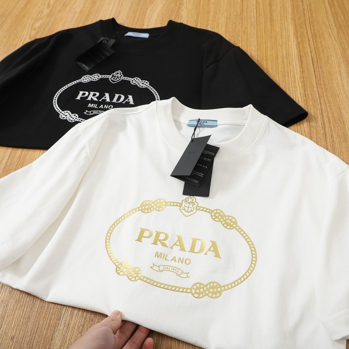 追跡付 プラダ コピー の丸首半袖ゆったりTシャツ2色