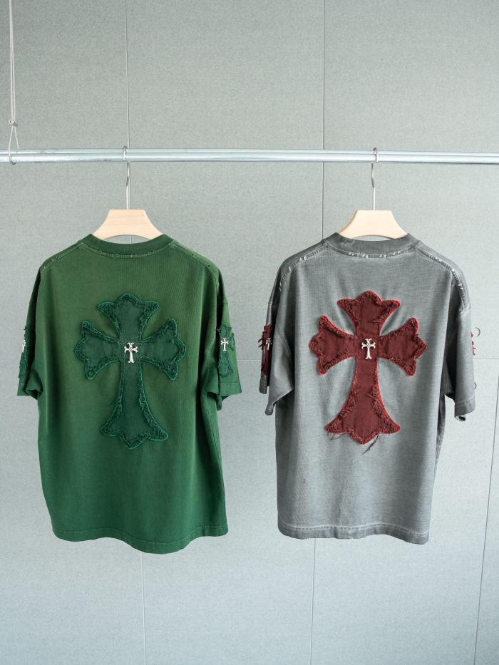 一目惚れ♪ クロムハーツ n級品 の重工刺繍マーク貼り布丸首半袖Tシャツ2色
