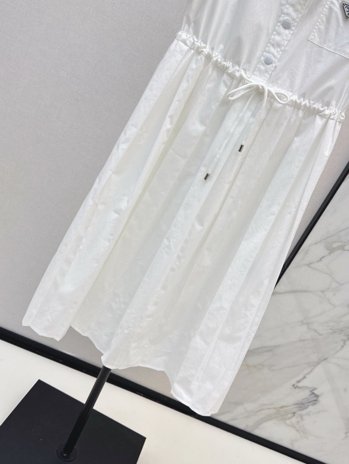 大人気 プラダ n級品 の三角標の装飾ワンピース2色