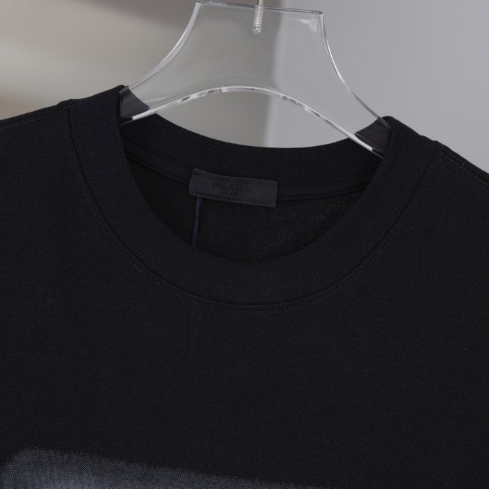累積売上総額第１位！プラダ n級品 の半袖Tシャツ