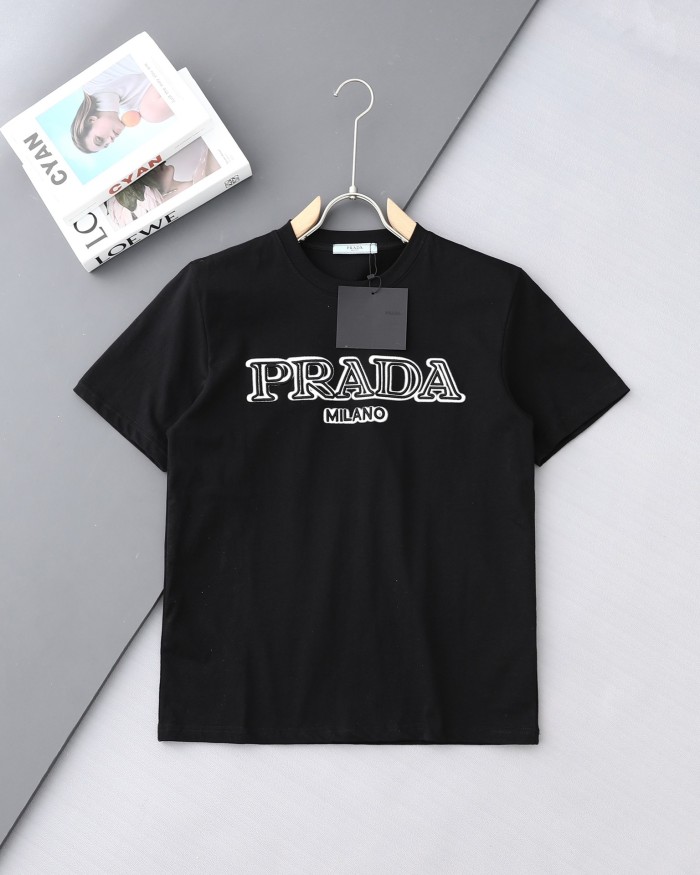 超話題! プラダ 激安通販 の胸に刺繍する➕直噴新型Tシャツ