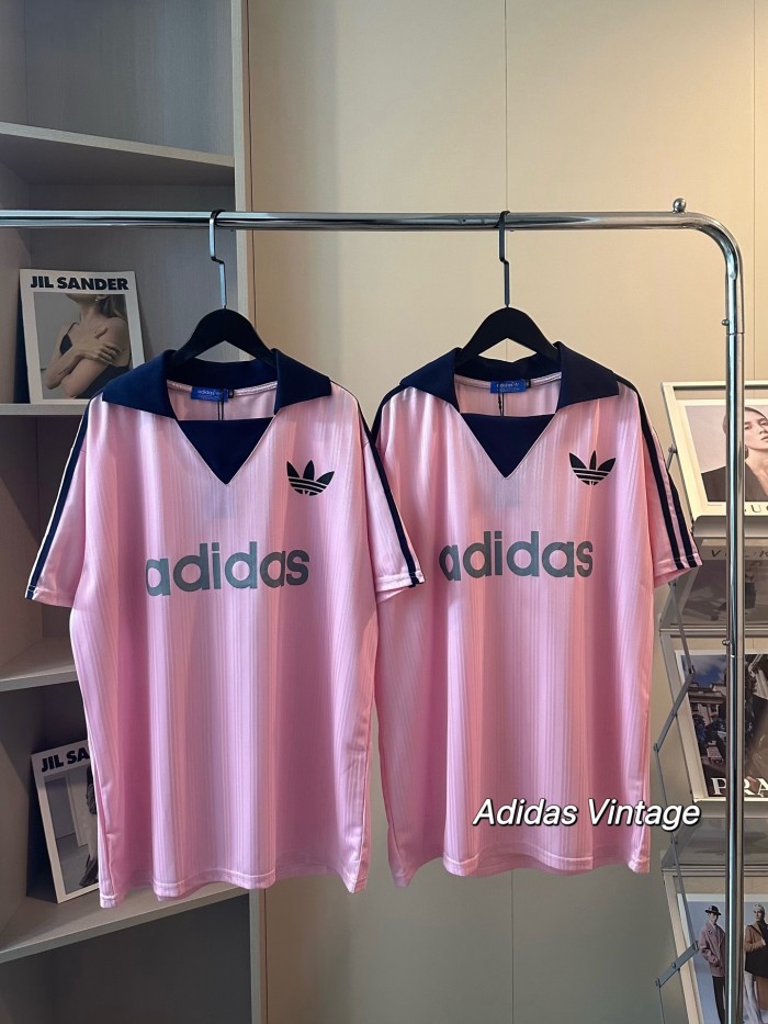 追跡付 アディダス スーパーコピー の開襟シルクのユニホームピンクの半袖Tシャツ