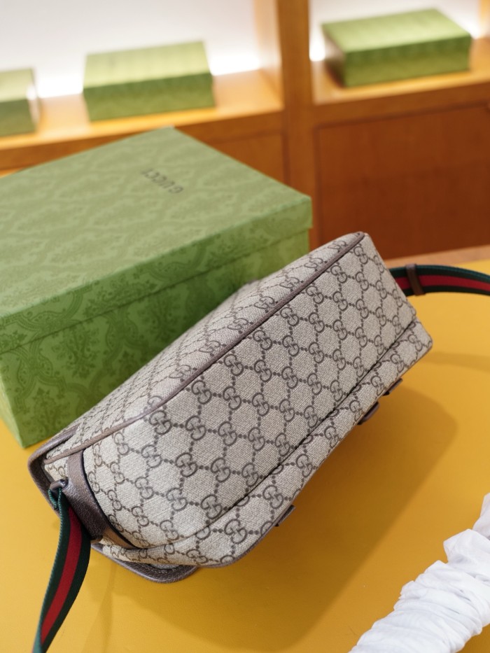 累積売上総額第１位！ グッチ n級品 ショルダーバッグ