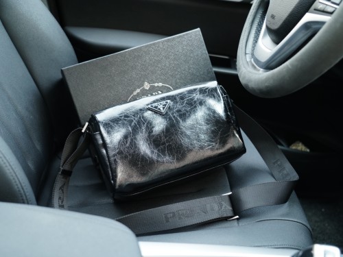 超奇跡の入荷☆ プラダ コピーおすすめ ショルダーバッグ