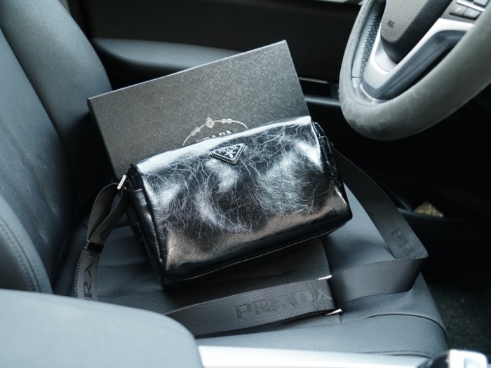 超奇跡の入荷☆ プラダ コピーおすすめ ショルダーバッグ