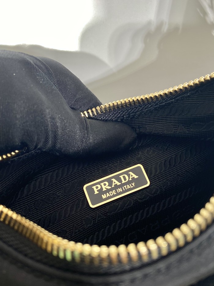 超奇跡の入荷☆ プラダ 激安通販 ショルダーバッグ