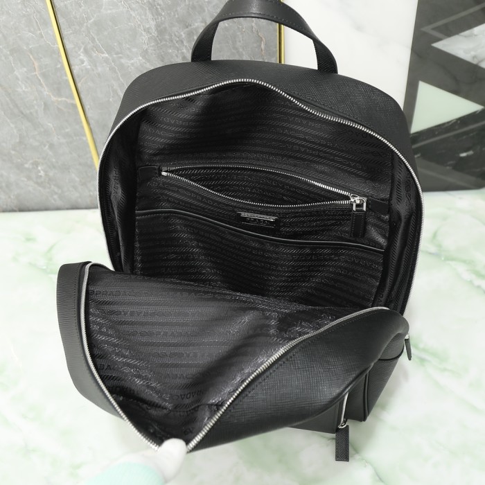 入手困難 プラダ  激安通販 リュックバック