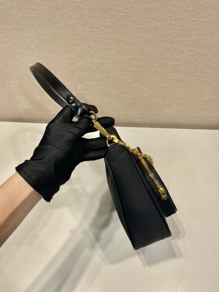 超奇跡の入荷☆ プラダ 激安通販 ショルダーバッグ