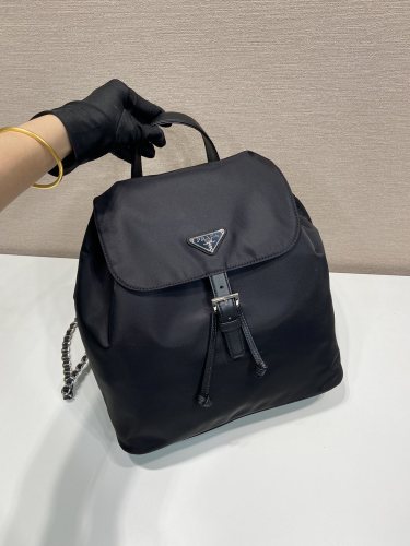 累積売上総額第１位！ プラダ 激安偽物 リュックバック