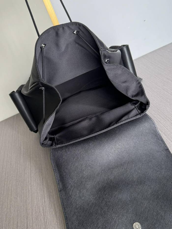稀少 プラダ 偽物通販 リュックバック