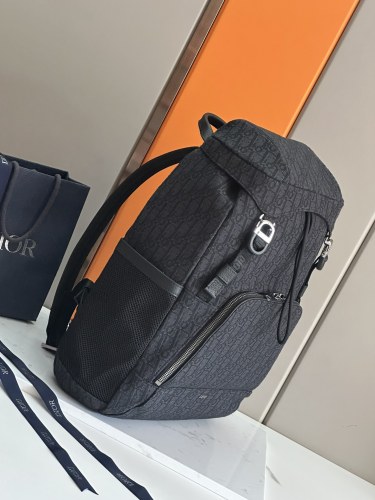 日本未入荷 ディオール 激安偽物 リュックバック