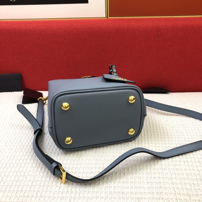 入手困難 プラダ スーパーコピー レディース ショルダーバック