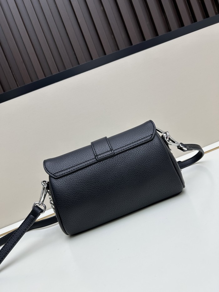 超奇跡の入荷☆ プラダ 激安偽物 レディース 枕カバーバッグ