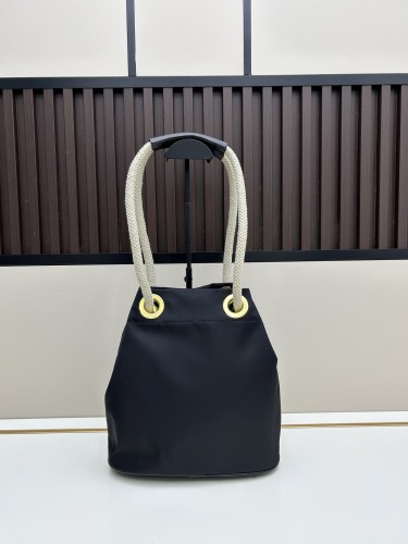 高品質 プラダ n級品 レディース 再生ナイロントートバッグ