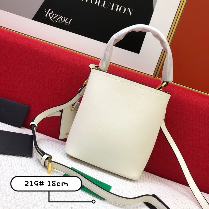 高品質 プラダ コピーおすすめ レディース ショルダーバック