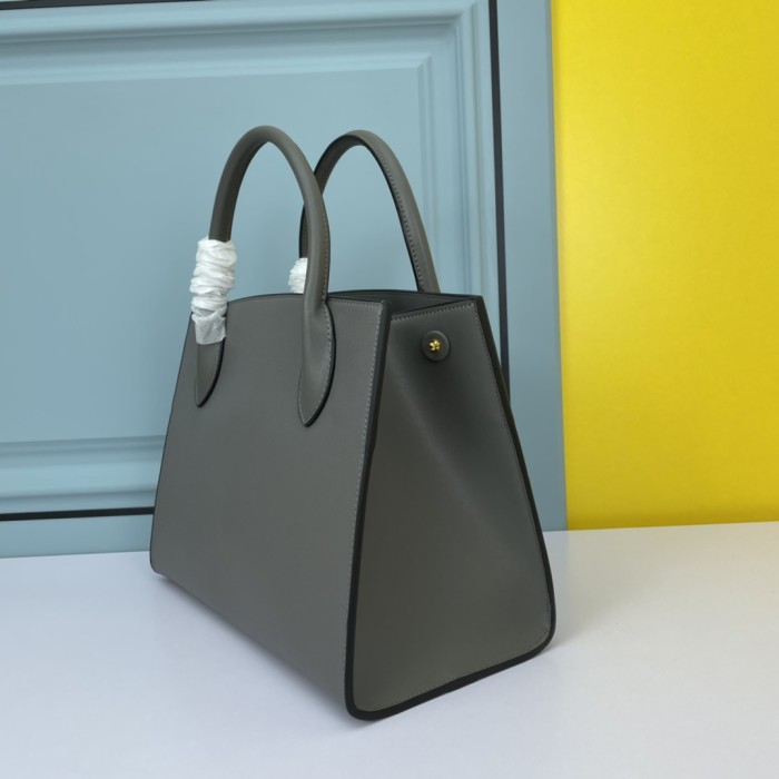 超奇跡の入荷☆ プラダ n級品 レディース ショルダーバック