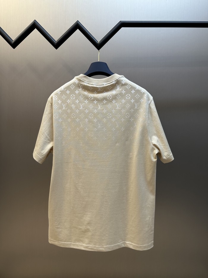 使い勝手良し ルイヴィトン n級品 2025 SS Lv グラデーション老花Tシャツ
