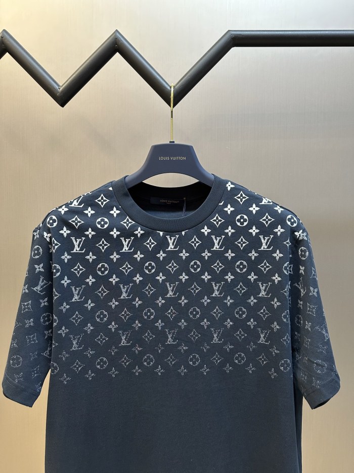 追跡付 ルイヴィトン 激安通販 2025 SS Lv グラデーション老花Tシャツ