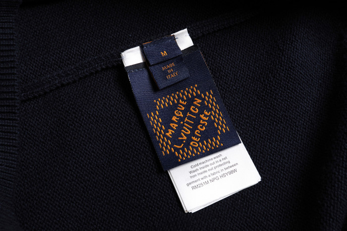 新作 ルイヴィトン スーパーコピー 2025 SS LVロゴ刺繍ラウンドネック長袖ニット