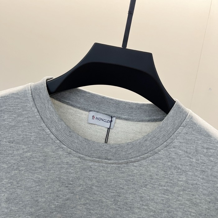 追跡付 モンクレール n級品 純綿ラウンドネックセーター