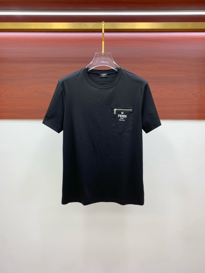 一目惚れ♪ フェンディ コピー のメンズカジュアル下地半袖Tシャツ