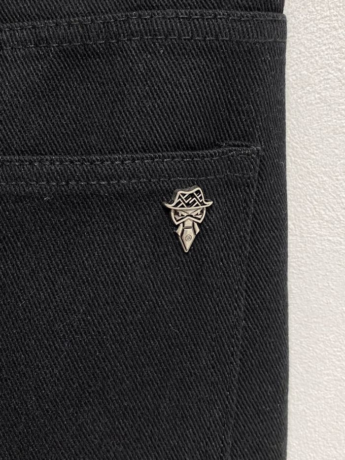 超奇跡の入荷☆ フェンディ コピーおすすめ のデニムパンツ