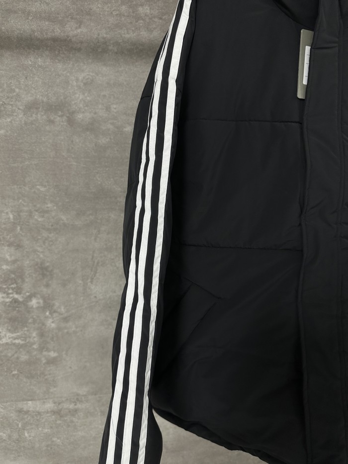 追跡付 バレンシアガ 偽物通販 の x adidas originalsストライプロゴ柄刺繍カジュアルダウンジャケット